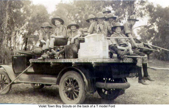 Boy Scouts on T-model Ford