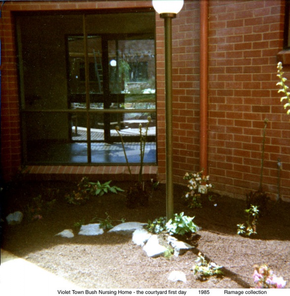 garden-club-1986-016.jpg